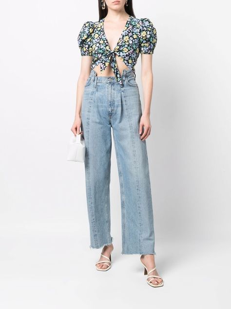 Shop Versace Jeans Couture floral-print crop top with Express Delivery - FARFETCH Floral Print Crop Top, Versace Jeans Couture, Versace Jeans, Print Crop Tops, Black Crop Tops, Puff Sleeve, Versace, Mom Jeans, Floral Prints