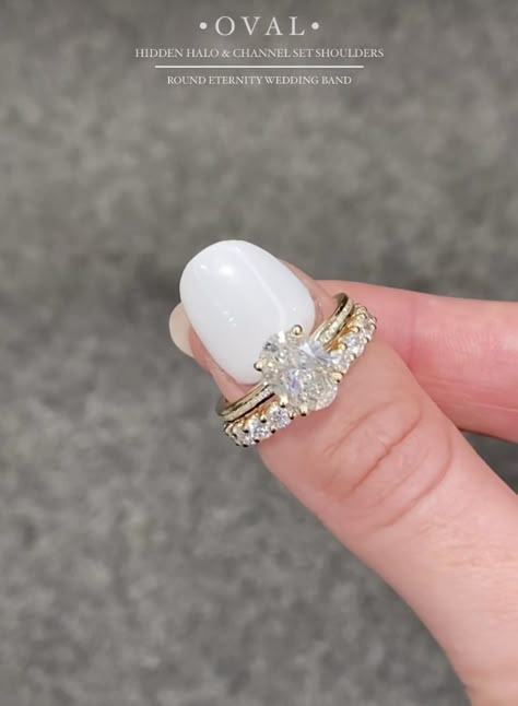 Mexican Wedding Rings, Gold Band Engagement Rings, Tiny Diamond Ring, Cute Promise Rings, Dream Wedding Ring, Pretty Engagement Rings, Gold Earrings Models, Wedding Ring Ideas, Cute Engagement Rings