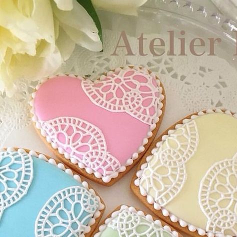 SugarVeil on Instagram: "Dainty heart cookies by @atelier_lulu_aco , using SugarVeil Confectionery Icing and the Lace Mat https://www.sugarveil.com/sugarveil-lace-mat Repost • #atelier_lulu_aco #SugarVeil #sugarveilicing #ediblelace #sugarveilcookies #valentinescookies #heartcookies #lacecookies #royalicingcookies" Farmers Market Baking, Royal Icing Lace, Sugar Veil, Design Cookies, Lace Cookies, Sugar Lace, Sugar Mama, Edible Lace, Homemade Wedding