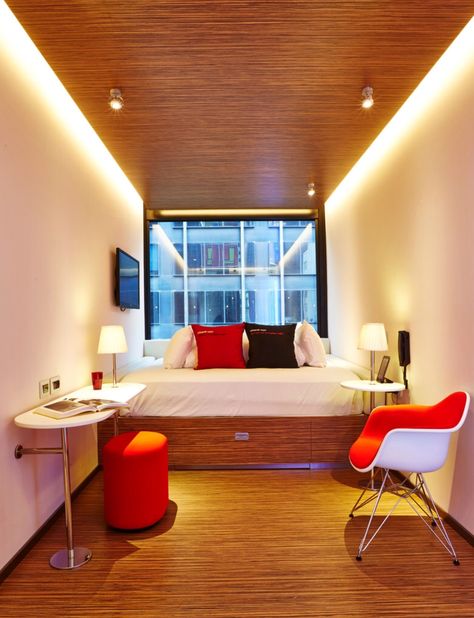 Citizen M hotel room via NY Times. Compact. Sleepable? Boutique Hotels New York, Citizen M Hotel, Small Hotel Room, Hotel Concept, Hotel Plan, Hotel Room Design, New York Hotels, Best Boutique Hotels, Casa Container