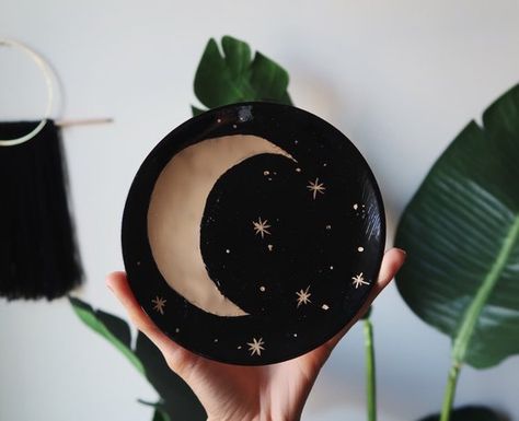 Moon Phase Ring, Ceramics Pottery Bowls, Glow Stars, Ceramic Ring Dish, Witches Altar, Ceramic Shop, Gold Leaf Painting, Ceramic Rings, Dry Clay