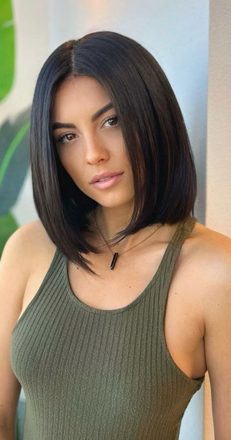 Long Layered Bob Hairstyles Mid Length, Haircut 2022 Trends Women Medium, Bob Hairstyles For Dark Hair, Lobe Haircuts, Straight Lob Hair, Womans Lob Haircut, Sleek Lob Haircut, Trendy Medium Length Haircuts 2022, Sleek Lob