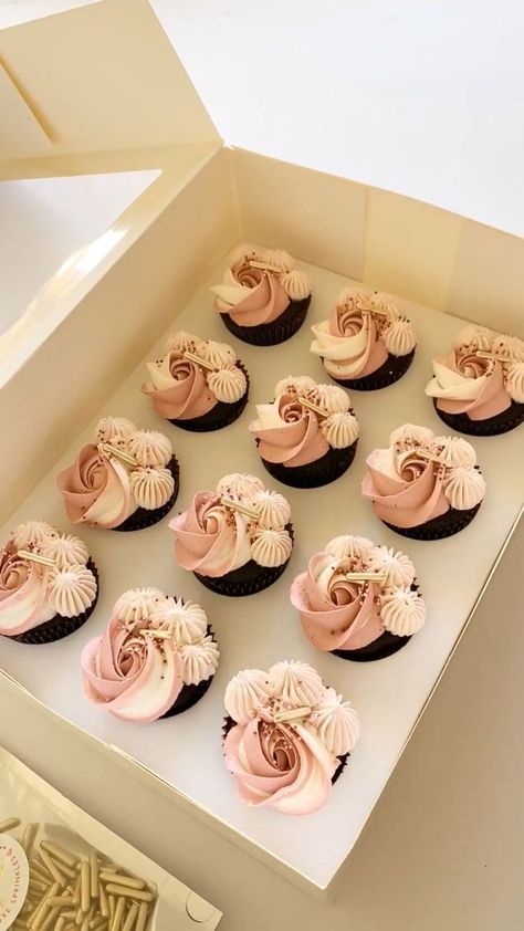 Boho Chic Cupcakes, Pink And Brown Cupcakes, Thank You Cupcakes Ideas, 60th Birthday Cupcakes For Ladies, Bridal Shower Cupcakes Ideas, Mothers Day Baking Ideas, Wedding Cupcake Designs, Elegant Cupcake Designs, Simple Cupcake Designs