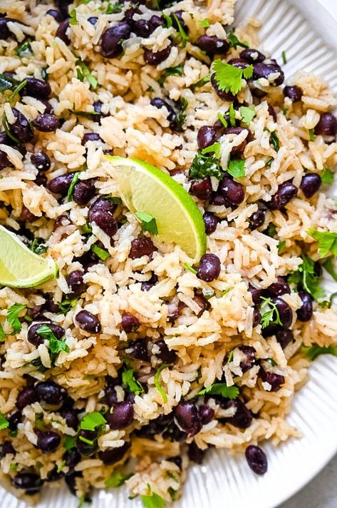 Black Rice Recipe Healthy, Chicken With Black Beans And Rice, Rice And Beans Side Dish, Simple Beans And Rice, Recipe Using Black Beans, Black Bean And Brown Rice Recipes, Black Beans Rice Recipe, Best Black Beans And Rice Recipe, Best Beans And Rice Recipe