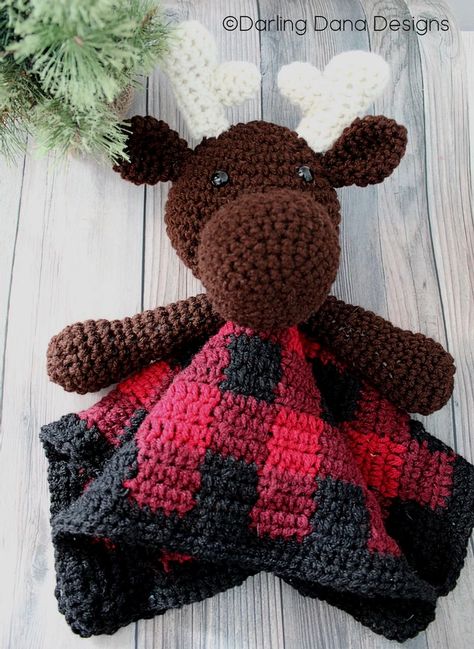 Lovey Crochet Patterns, Moose Blanket, Baby Lovey Crochet, Crochet Moose, Crochet Lovey Free Pattern, Crochet Woodland, Plaid Moose, Crazy Crochet, Lovey Crochet