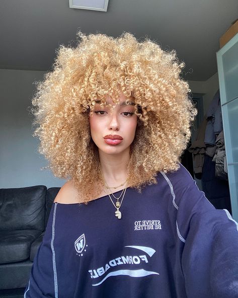 Whatevs 👩🏼‍🦱 _ _ Blonde afro girl, blonde afro, blonde 3c curly hair, blonde fro, blonde curls, 3c curls, 4a curls Blonde Afro Hair, 4a Curls, Hair Claims, 3c Curls, Curly Hair Blonde, 3c Curly Hair, Blonde Afro, Blonde Curly Wig, Epic Hair