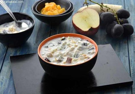 Recipe Image Fruit Raita, Craving Recipes, Indian Diet Recipes, Indian Chutney Recipes, Raita Recipe, Indian Salads, Indian Chutney, Grape Recipes, Indian Diet