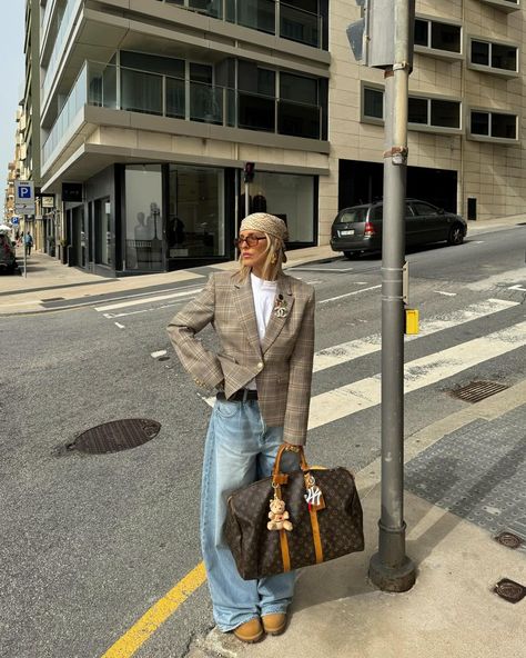 SOFIA COELHO ˙ᵕ˙ | Back to when spring was springing 🧸 @revolve | Instagram Sofia Coelho, Girls Night Outfit, Streetwear Inspiration, Streetwear Girl, Shein Outfits, Streetwear Aesthetic, Outfits Spring, Blazer Outfits, Streetwear Women