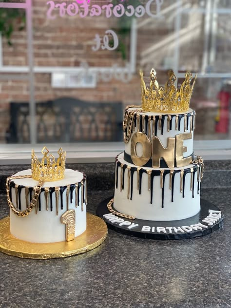 Notorious Big Birthday Cake, Notorious Big One Birthday Cupcakes, Biggie Themed Birthday Party, Biggie Birthday Cake, Notorious 1 Birthday Cake, Notorious One Centerpieces, Notorious Big One Birthday Party, Notorious Big One Birthday Balloons, Notorious Birthday Party