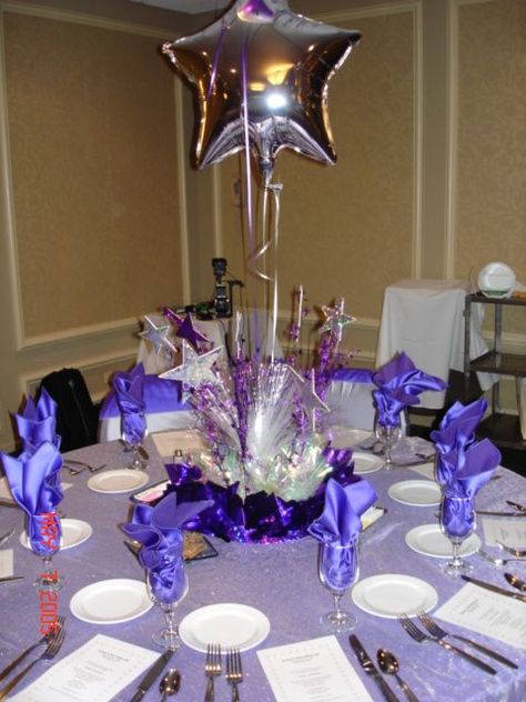 Star Centerpiece | balloonendeavor | Flickr Gala Centerpieces, Starry Night Prom, Table Centre Pieces, Debut Party, Star Centerpieces, Bat Mitzvah Themes, Galaxy Party, Stars Photo, Bat Mitzvah Party