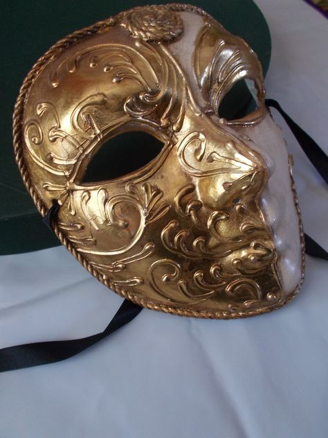 handmade face mask, venetian style, half golden and half perle white #masks #masquerade  https://www.etsy.com/shop/mademeathens Gold Venetian Mask, Golden Mask Aesthetic, Golden Mask Fantasy Art, Maskerad Mask, Masquerade Ballroom, Full Face Mask Design, Full Face Masquerade Mask, Elena Kononenko, Masquerade Mask Full Face