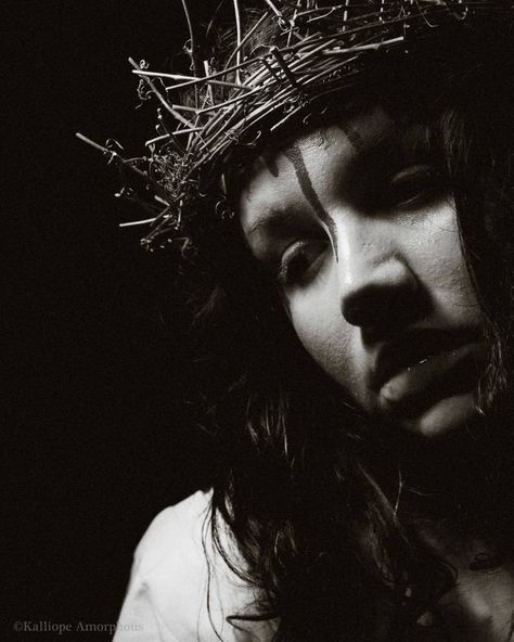 Crucifixion Art, Religious Photography, Bride Of Christ, Faith Art, Self Portrait Photography, Women Photography, Jesus Christ Images, Portfolio Inspiration, Photography Pricing