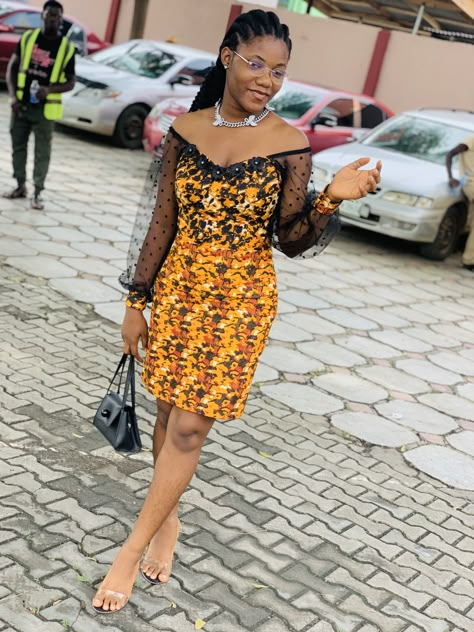 Short Ankara Dress, Latest Lace Styles, Short Gown Styles, Ankara Short Gown Styles, Styles Ankara, African Fabric Dress, Ankara Short, Ankara Dress Styles, African Print Dress Ankara