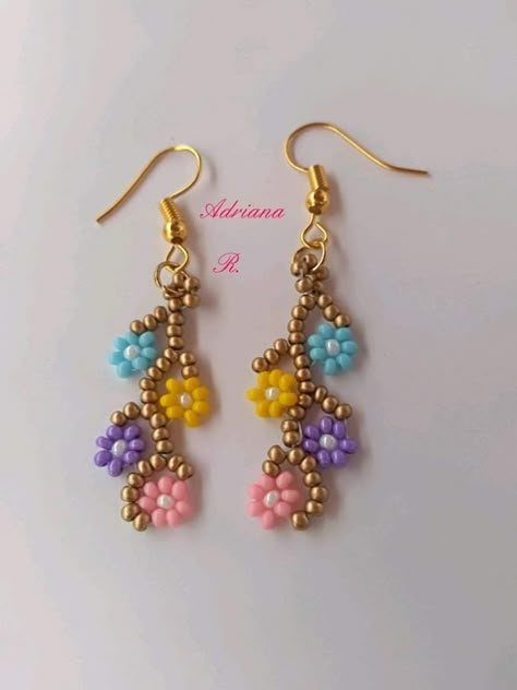 Anting Manik, Seed Bead Tutorials, Beaded Earrings Tutorials, Beaded Earrings Diy, Bead Tutorials, Beaded Jewelry Tutorials, Necklace Patterns, Beaded Earrings Patterns, Homemade Jewelry