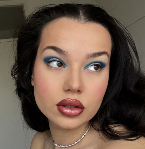 Lipstick With Blue Eyeshadow, Blue Eyeshadow With Red Lipstick, Hooded Eye Blue Makeup, Blue Eyeshadow And Red Lipstick, Blue Eyeshadow Red Lipstick, Blue Eyeshadow For Hooded Eyes, Blue Makeup Hooded Eyes, Blue And Red Makeup Looks, Blue And Red Eyeshadow Looks