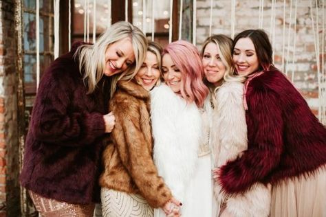 Look pretty + poshi in fur jackets | Image by Lauren Scotti Winter Wedding Fur Shawl, Fur Stole Wedding, Winter Wedding Fur, Fur Shawl Wedding, Vintage Fur Stole, Winter Wedding Planning, Bridal Fur, Wedding Fur, Bridesmaid Inspiration