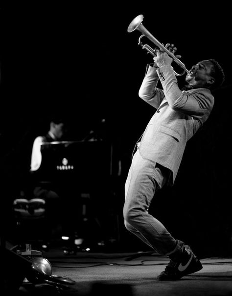 Roy Hargrove. Jazz Players, Musician Photography, Jazz Poster, Jazz Art, Jazz Artists, Lead Sheet, Smooth Jazz, All That Jazz, Miles Davis