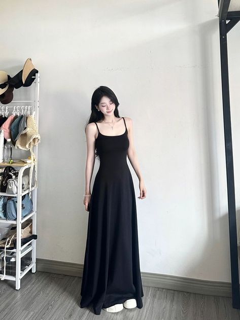 Black Dress Korean Style Formal, Long Floral Dress Outfit, Black Dress Korean Style, Dress Korean Style Formal, Korean Long Dress, Korean Dressing, Ae Outfits, Floral Dress Outfit, Female Fatale