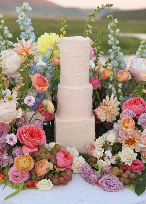 Cake Meadow with bright colors and fruit Bright Wedding Cake, Cake Meadow, Bright Colored Wedding, Whimsical Wedding Cakes, Colorful Wedding Cakes, Bright Wedding Colors, Floral Wedding Cakes, Pink Wedding Cake, Bright Wedding