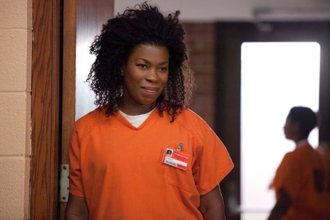 Lorraine Toussaint in Orange Is the New Black: Looks Blue, Tastes Red (2014) Lorraine Toussaint, Kate Mulgrew, Orange Jumpsuit, Jim Parsons, Cold Hearted, Orange Is The New, All Black Everything, Orange Is The New Black, Tv Guide