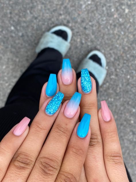 Light Blue And Pink Ombre Nails, Bright Blue Nail Ideas, Nails Art Bleu, Scarlett Nails, Pink And Blue Ombre Nails, Blue And Pink Nails, Pink And Blue Nails, Pink Blue Nails, Teal Acrylic Nails