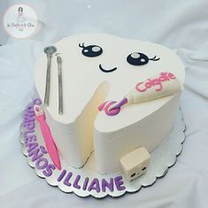 Dentistry Cake Ideas, Dental Graduation Cakes, Dentist Graduation Cakes, Dental Hygienist Cake, Dentist Cake Design, Dentist Cake Ideas Birthday, Dentist Cake Ideas, Tooth Cake Dental, Dental Cake Ideas