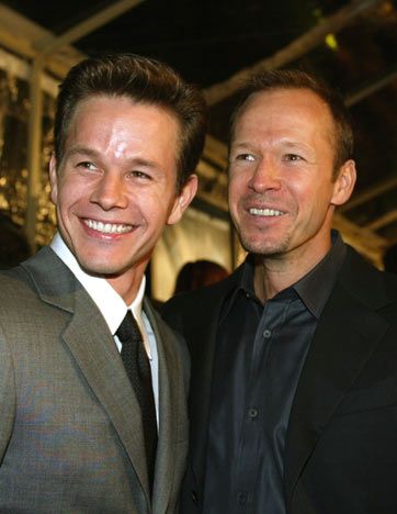 Mark and Donnie Wahlberg Donnie And Mark Wahlberg, Wahlberg Brothers, Famous Brothers, Celebrity Siblings, Portia De Rossi, Celebrities Then And Now, Donnie Wahlberg, Sister Photos, Celebrity Families