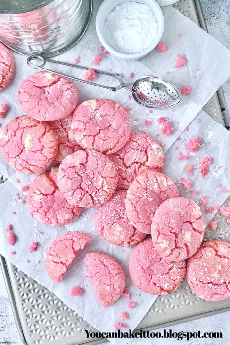 Strawberry Crinkle Cookies, American Cookies, Strawberry And Cream, Fluffy Cake, Pink Cookies, Cookie Ball, Cute Baking, Pretty Dessert, Crinkle Cookies