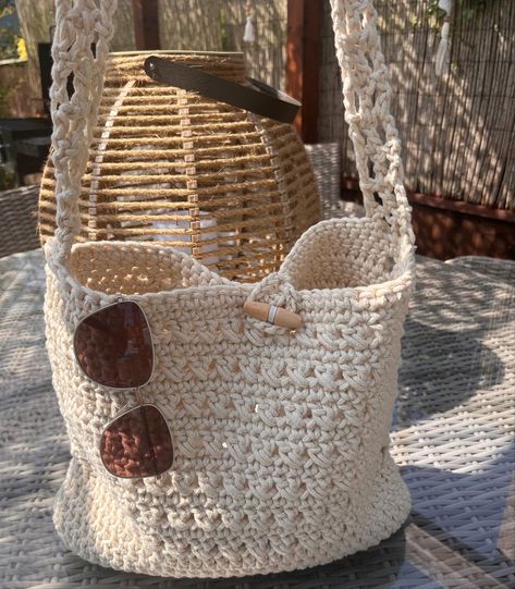 https://etsy.me/3yUnMUK Summer Crochet Bags Beach Totes, Knitted Beach Bag, Knit Beach Bag, Crochet Bag For Beach, Crochet Beach Bag Aesthetic, Crochet Beach Stuff, Beach Bags Aesthetic, White Crochet Beach Bag, Crochet Beach Blanket