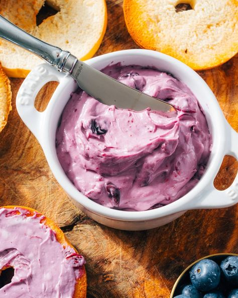 Sweet Spreads For Bread, Cream Cheese Spread For Bagels, Spreads For Bread, Blueberry Appetizer, Blueberry Cream Cheese Filling, Bagel Spread Recipes, Spread For Bagels, Blueberry Butter, Jalapeno Cream Cheese Dip