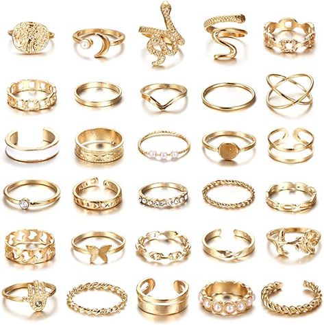 Gold rings perfect for stacking, gold is always best for summer😍 Rings Pack, Rings Set For Women, Midi Rings Silver, Stacking Ring Set, Chevron Ring, Estilo Hip Hop, Knuckle Rings, Gold Ring Sets, Midi Rings