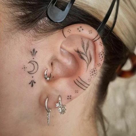 Tattoo Ideas Pretty, Tragus Tattoo, Inner Ear Tattoo, Ear Tats, Watercolor Black And White, Ornament Tattoo, Cool Ear Tattoos, Stick Poke Tattoo, Behind Ear Tattoos