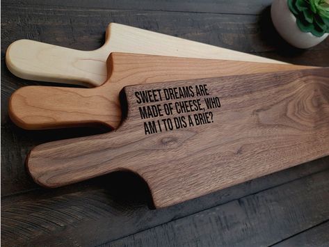 Laser Engraved Serving Tray, Personalized Cheese Board Gift Ideas, Charcuterie Engraving Ideas, Engraved Wood Projects, Laser Engraving Food, Wooden Cnc Projects, Wooden Boards For Charcuterie, Laser Engraved Charcuterie Board, Charcuterie Board Engraving