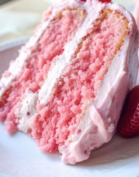 I've made this so many times now, and it gets better each time Best Strawberry Cake, Delicious Strawberry Cake, Strawberry Cream Cheese Frosting, Strawberry Cake Recipes, Gateaux Cake, Strawberry Desserts, Köstliche Desserts, Cake Mix Recipes, Moist Cakes