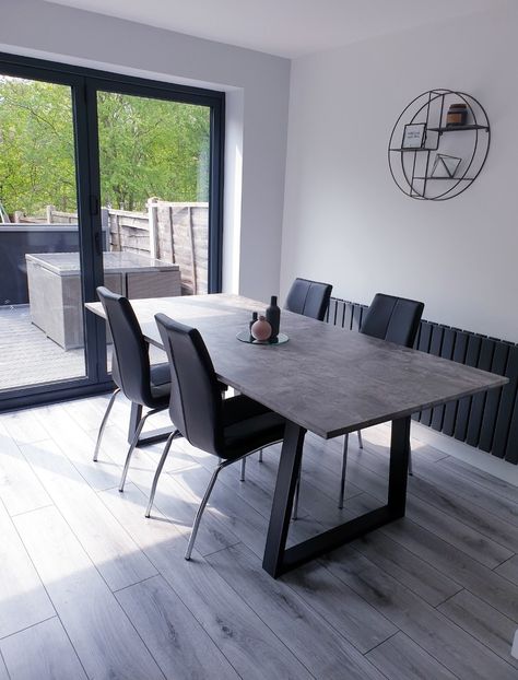 Grey Kitchen Dining Table, Grey Living Dining Room Combo, Black Grey Dining Room, Grey Table Black Chairs, Grey Flooring Dining Room Furniture, Dining Room Grey Floor, Grey Dinning Room, Bougie House, Grey Floors