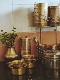 Vintage Indian Home Aesthetic, Indian Tradition Aesthetic, Aesthetic Indian Kitchen, Antique Cafe Interior Vintage, Tamil Vintage Aesthetic, Indian Aesthetic Interior, Indian Aesthetic Kitchen, South Indian Kitchen Design, South Indian House Aesthetic