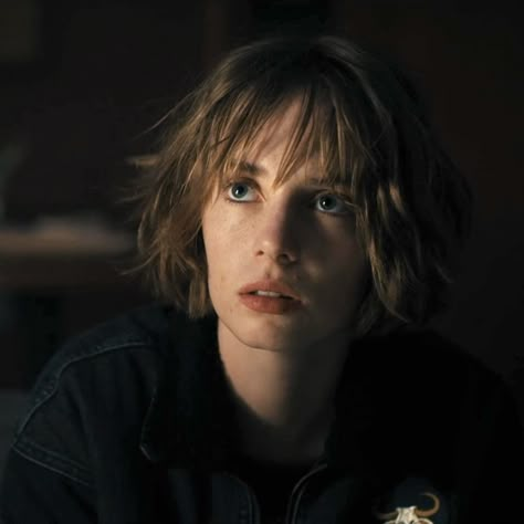 Stranger Things Wallpapers, Sugar Mommy, Robin Buckley, Stranger Things Season 4, Maya Hawke, Beautiful Human, Stranger Things Actors, Stranger Things 4, Stranger Things Tv