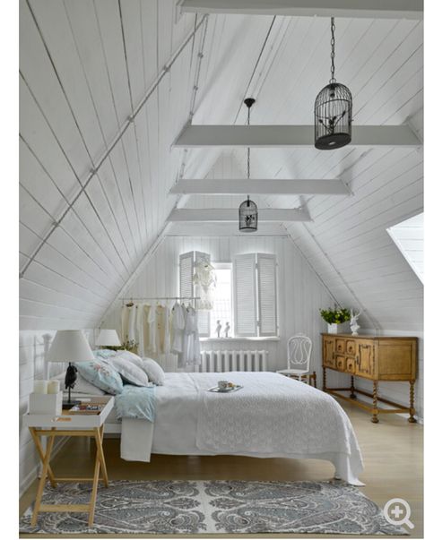 Chic Bedroom Design, Attic Bedroom Designs, Loft Bedroom, Attic Design, Attic Bedrooms, Budget Bedroom, Floor Ideas, Attic Renovation, Attic Spaces