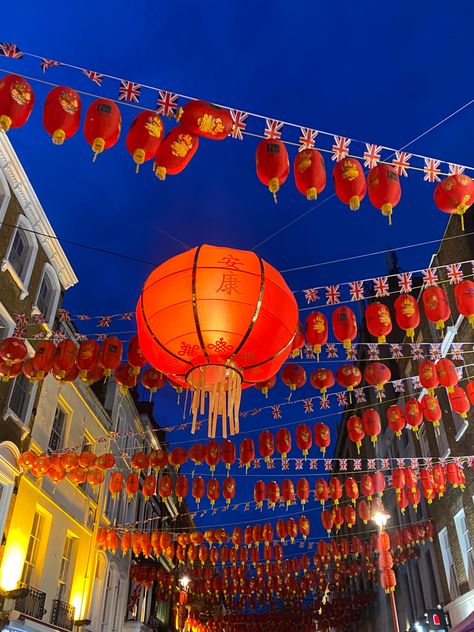 #london #england #whattodoinlondon #londontraveltips #chinatown London Chinatown Aesthetic, London Diaries, Chinatown London, London Shopping, London Baby, London Summer, London Aesthetic, London Love, London Travel