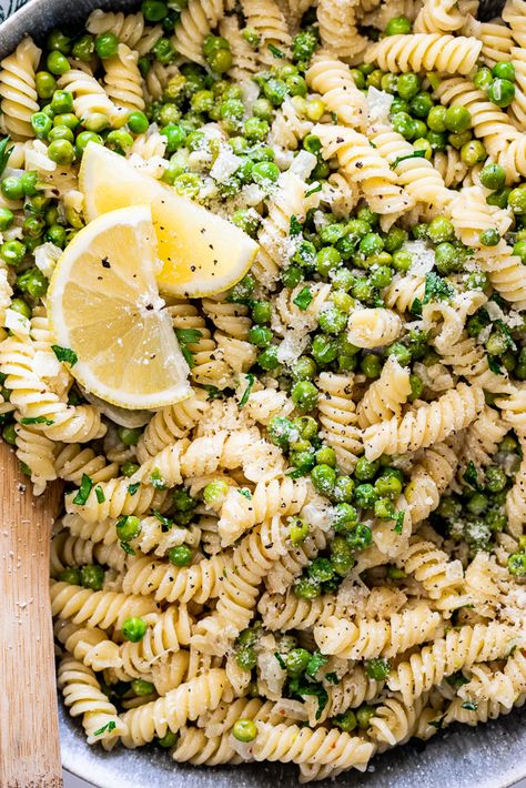 Steamed Peas Recipes, Peas With Pasta, Pasta Salad Peas, Lemony Pasta Salad, Spring Pea Pasta, Spring Food Ideas, Spring Cooking, Spring Pasta Salad, Spring Pasta Recipes