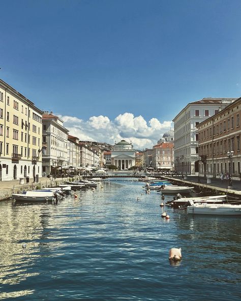 #trieste #italy #italytrip #italia #aesthetic #aestheticpic #photography #build #building #lanadelrey #academia Trieste Italy Photography, Trieste Italy Aesthetic, Trieste Aesthetic, Italy Locations, Italia Aesthetic, Summertime Aesthetic, Somewhere In Northern Italy 1983, Traveling Aesthetic, Trieste Italy