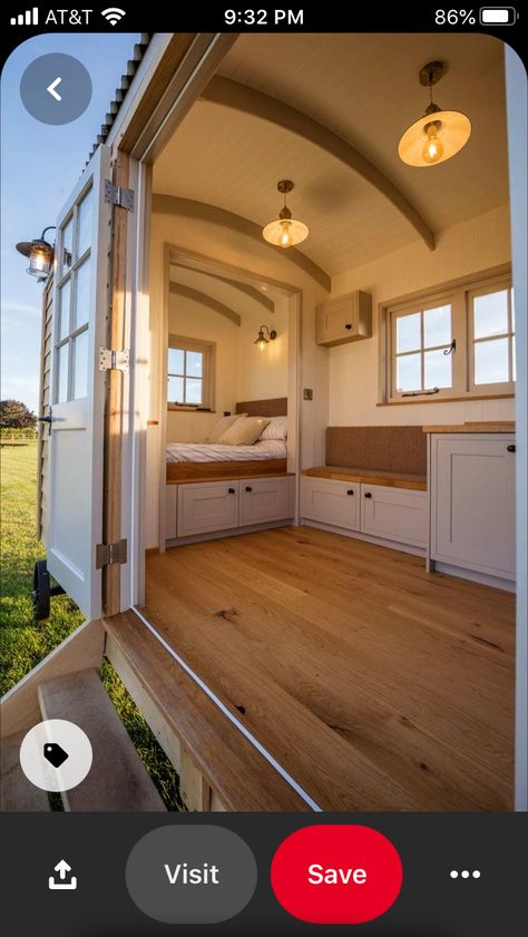 Hut Images, Design Casa Piccola, Garden Huts, Shepherds Huts, Train Carriage, Shepherd Hut, Shepherd Huts, Static Caravan, Small House Living