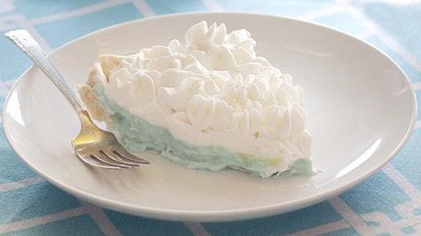 Blue Hawaiian Pie Recipe Hawaiian Pie, Pillsbury Recipes, Easy Pie Recipes, Easy Pie, Delicious Cream, Fruit Pie, Pie Cake, Delicious Pies, Blue Hawaiian