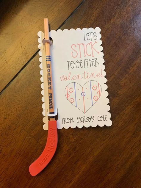 Hockey Gifts For Boyfriend, Hockey Bf Gifts, Hockey Boyfriend Gifts, Hockey Valentines Ideas, Diy Hockey Gifts, Hockey Gifts For Boys, Hockey Valentines Cards, Hockey Manager, Hockey Valentines