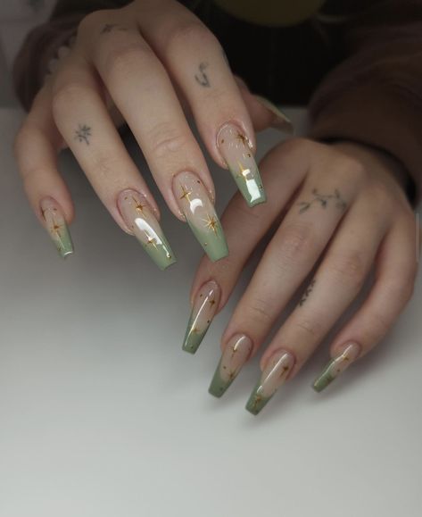 Green And Nude Nail Designs, Cool Green Nails, Green And Gold Almond Nails, Green Ballerina Nails, Safe Green Nails, Green Nail Inspo Acrylic, Green And Silver Nail Designs, Green And White Nail Designs, Green Marble Nail Designs