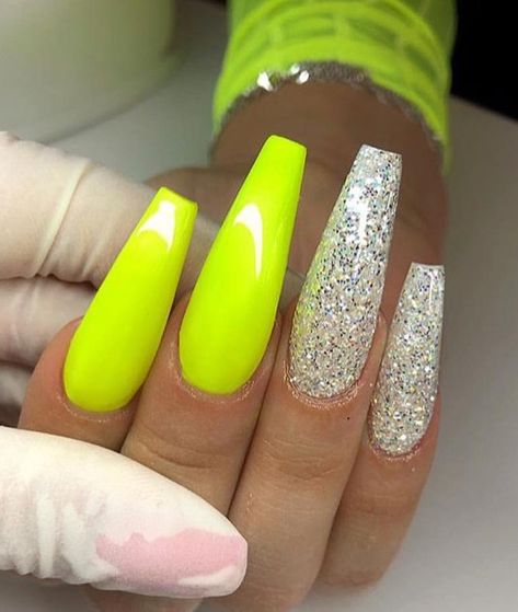 Cream Gel Polish, French Tip Gel Nails, Barbie Pink Nails, Color Cube, Classic Nail, Luminous Nails, Long Press On Nails, Gel Nail Tips, Work Nails