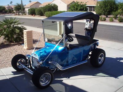 Somebody finally succeeded in achieving the hot rod T-Bucket look on a small scale. And not just the profile which looks eerily like a blue version of our logo. Golf Cart Body Kits, Titleist Golf Bag, Golf Cart Bodies, Golf 7 R, Go Kart Plans, Custom Golf Carts, Golf Cart Batteries, Titleist Golf, Electric Golf Cart