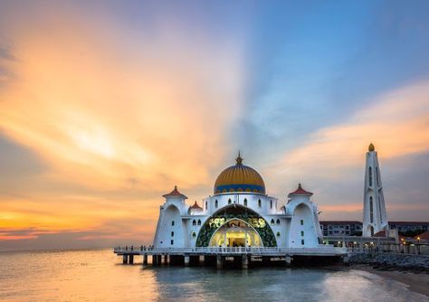 Mosque Sunset, Melaka Malaysia, Asia Culture, Malaysia Truly Asia, One Thousand And One Nights, Strait Of Malacca, Islamic Society, Thousand And One Nights, Design Shapes