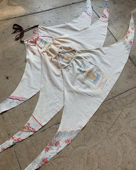 3 Women | Reversible halters coming to our drop tomorrow @ noon 🔜 Specially made in Long Beach, CA using 1920s flour bags, 1930s embroidered linen, … | Instagram Handsewn Clothes, Homemade Fashion, Floral Print Fabric, Pattern Blouse, Embroidered Linen, Diy Sewing Clothes, Diy Blouse, Blouse Diy, Fashion Blouse