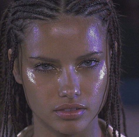 Siren Costume, Model Tips, Mermaid Aesthetic, Kesha, Mermaid Costume, Chernobyl, Make Up Looks, Adriana Lima, Mode Inspo